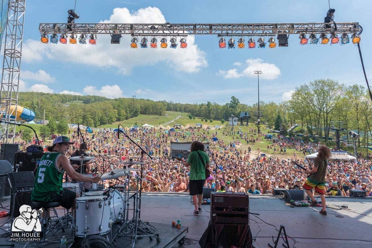 Jim Houle Photography - Pigeons Playing Ping Pong - Peach Fest - NYSMusic-7