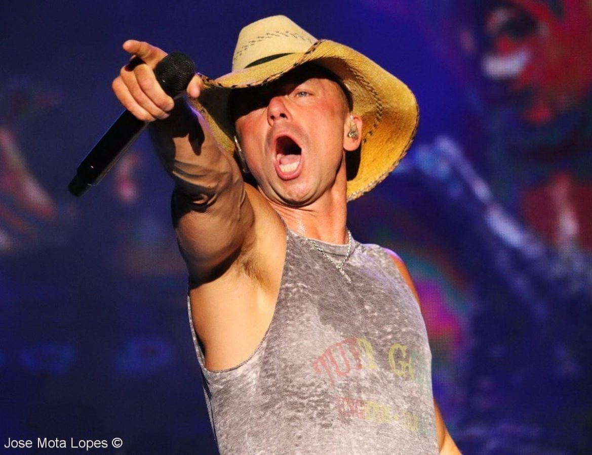 Kenny Chesney taste of country