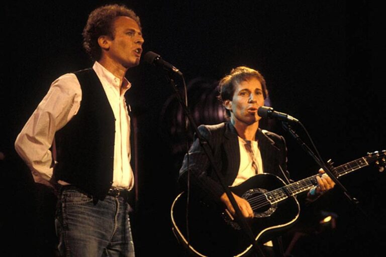 Simon & Garfunkel in Central Park The Concert that Restored a