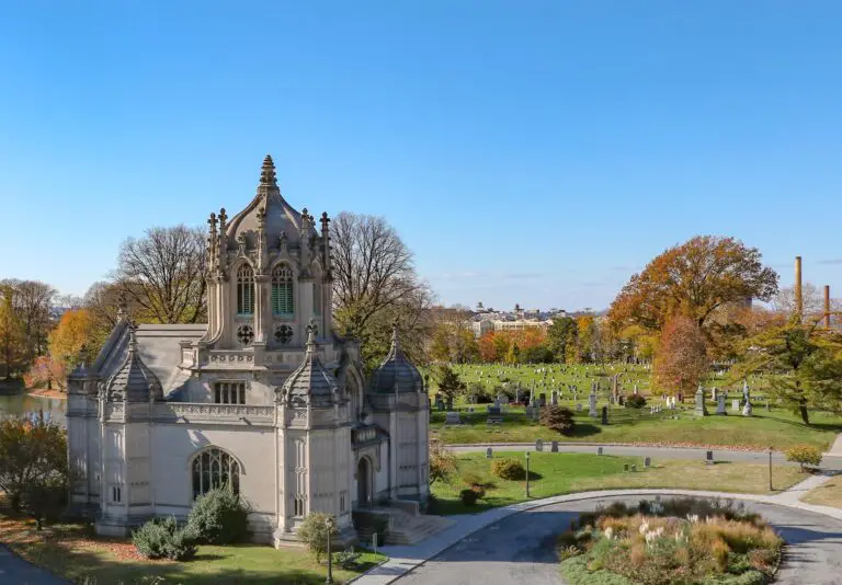 The Green-Wood Cemetery 