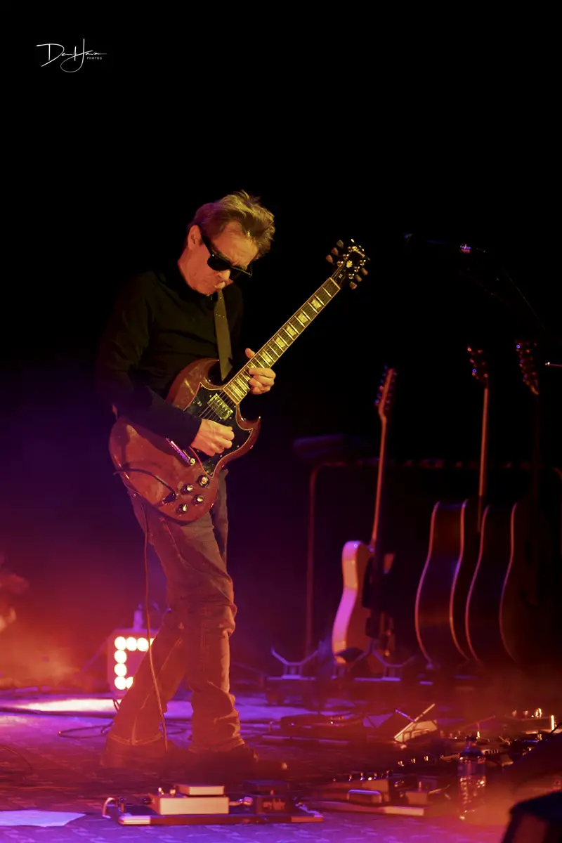 Tim Reynolds at the Strand Theater. Photo by Derek Java.