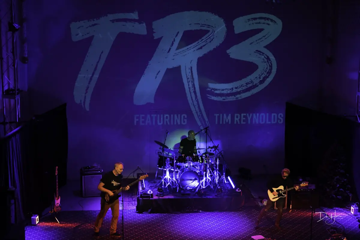 TR3 at the Strand Theater. Photo by Derek Java.