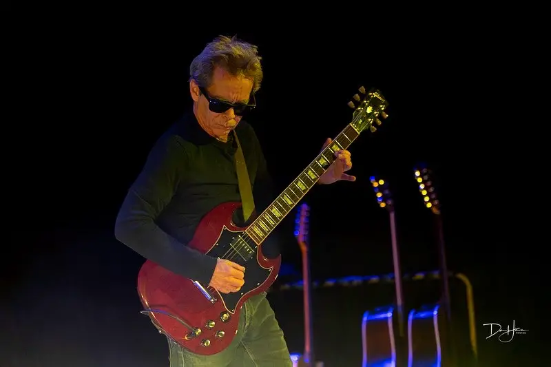 Tim Reynolds at the Strand Theater. Photo by Derek Java.