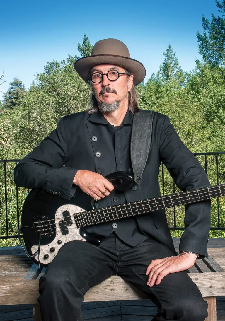 Les Claypool’s Fearless Flying Frog Brigade