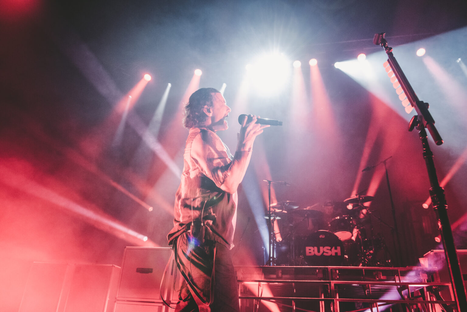 Bush performs to Sold-out crowd at Del Lago