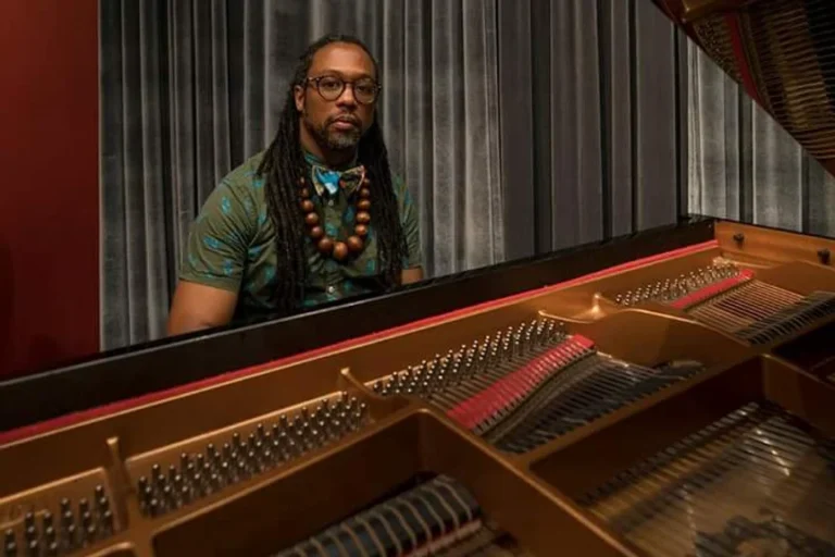 Walter Kemp will play at Larkin Square on June 4th