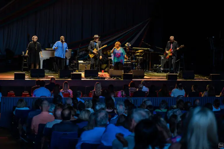 Norah Jones' latest tour with Mavis Staples 