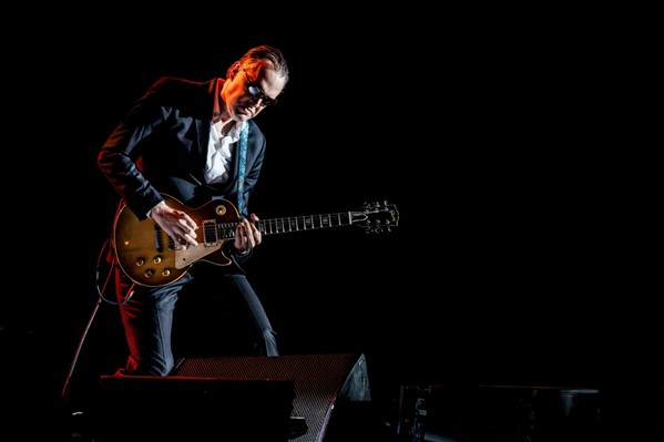 Joe Bonamassa tour
