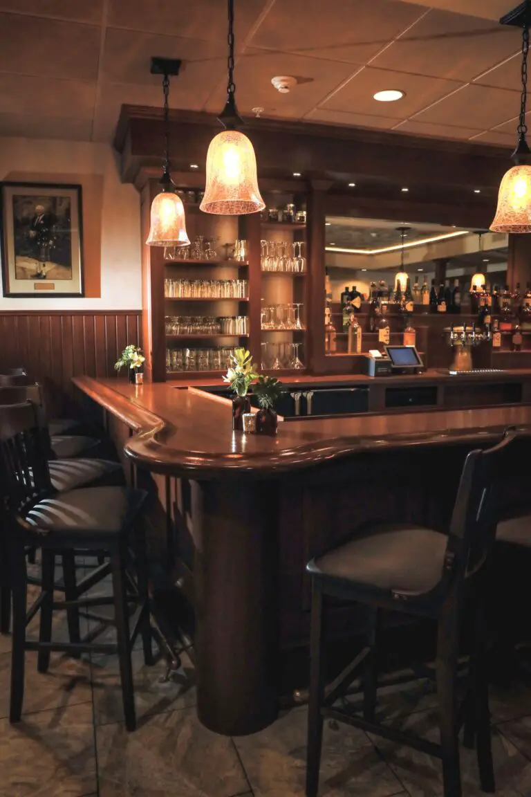 doc's bar