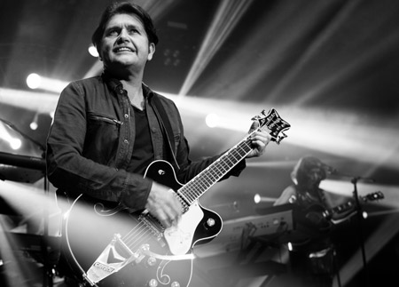 Guitarist Charlie Burchill for Simple Minds. Photo courtesy of Simple Minds.
