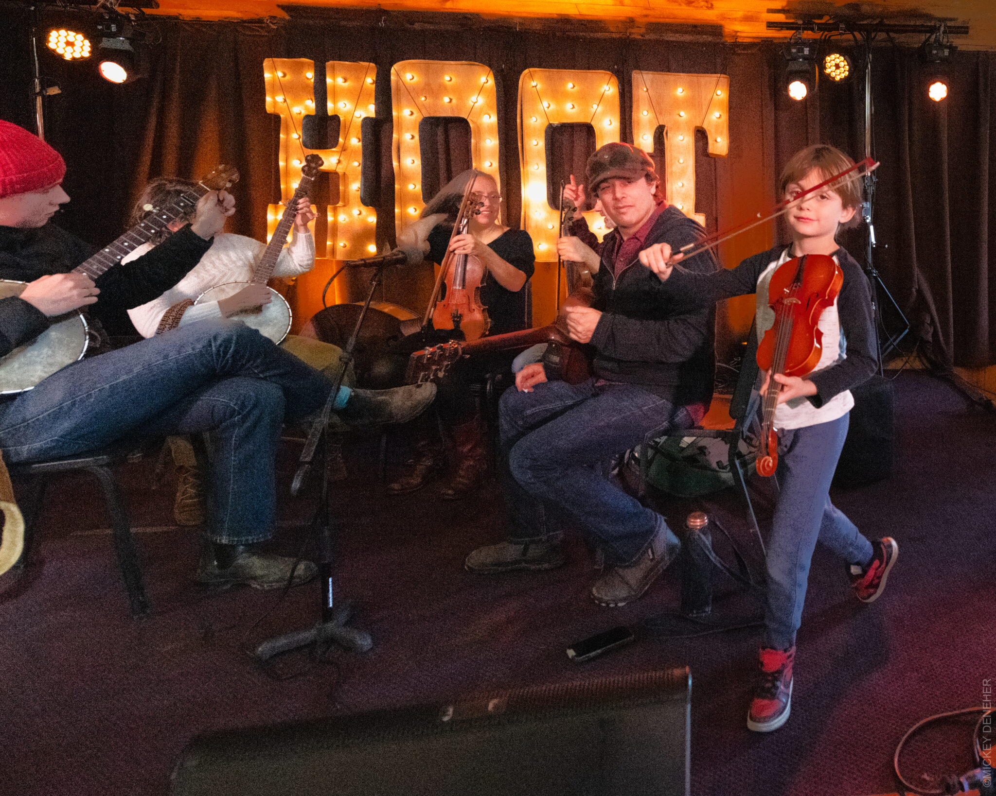 Winter Hoot - Aspiring Musician