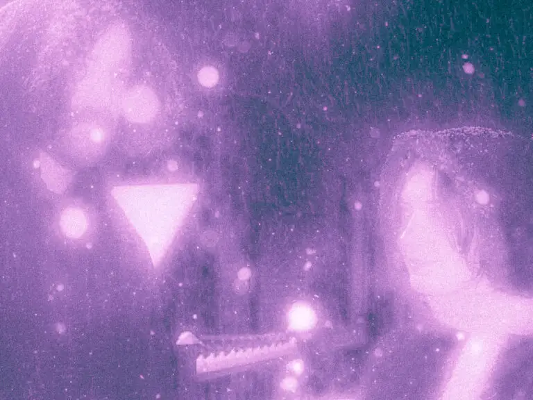 Purple grainy, hazy picture of alternative rock duo Pry