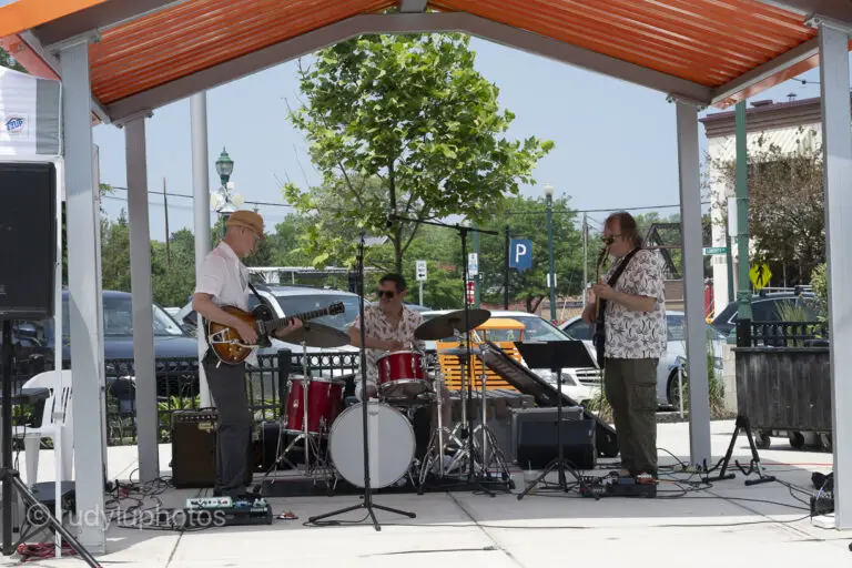 Todd Nelson Trio Plays Jazz On Jay