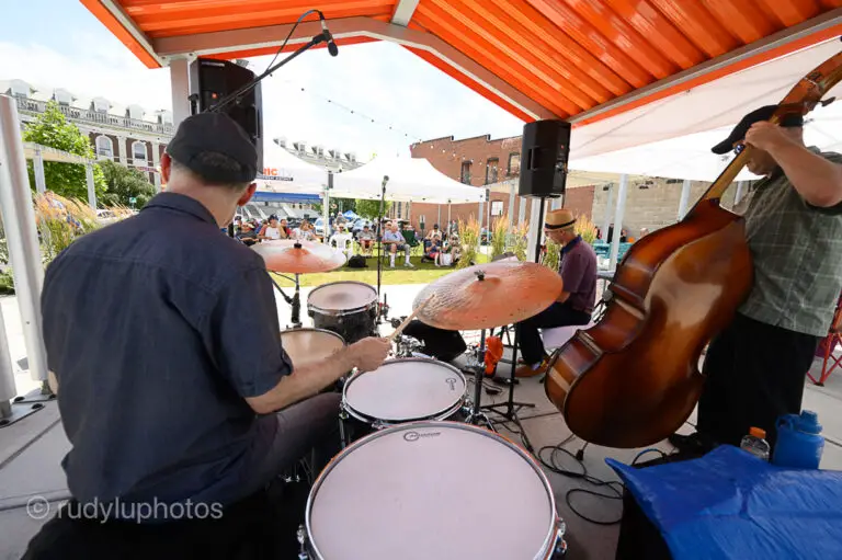 Art D'Echo Trio