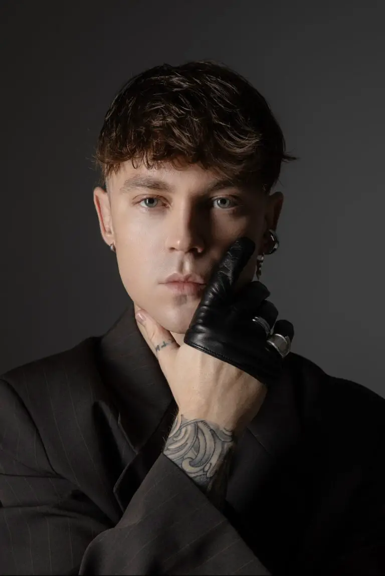 Artem Pivovarov 