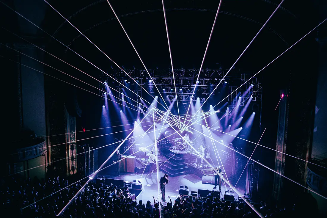 overhead shot/ balcony view, cage the elephant at capitol theatre