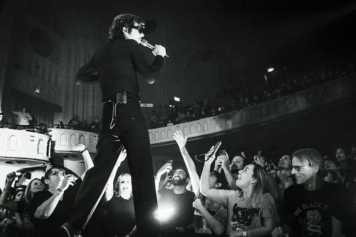 cage the elephant at capitol theatre in port chester, matt shultz