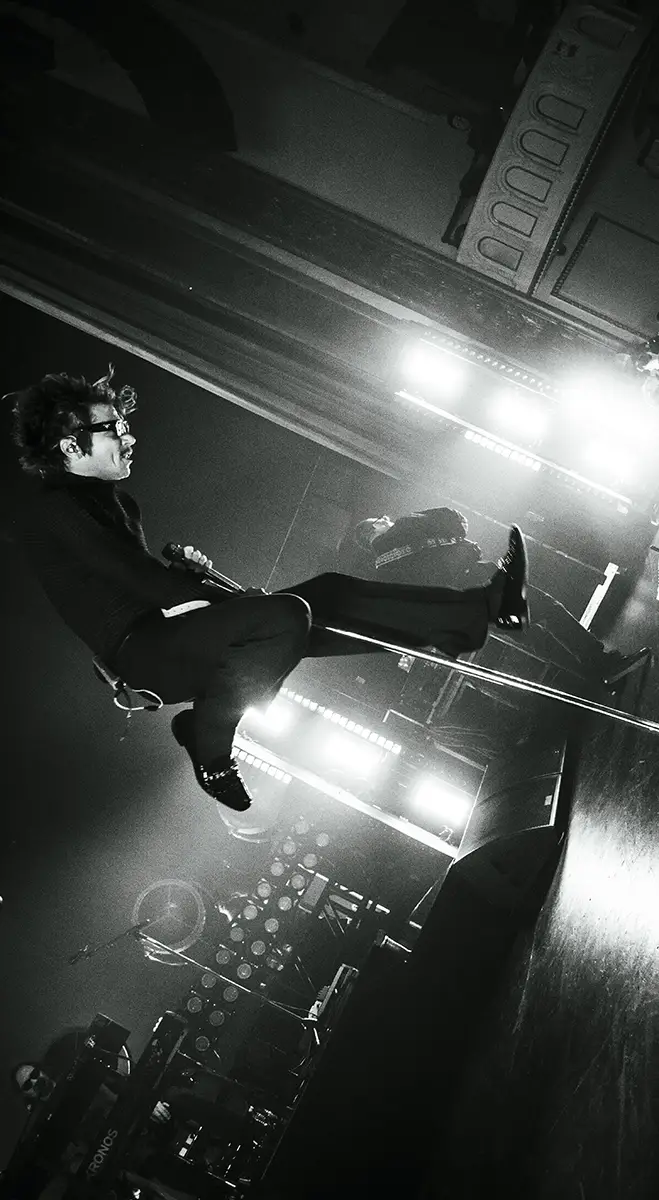 cage the elephant at capitol theatre in port chester, matt shultz