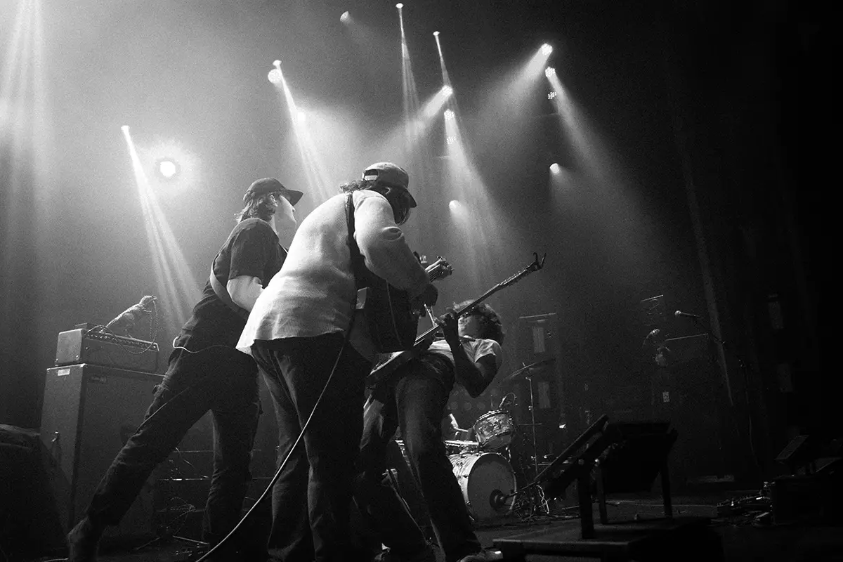 another opener for cage the elephant, Hey, Nothing