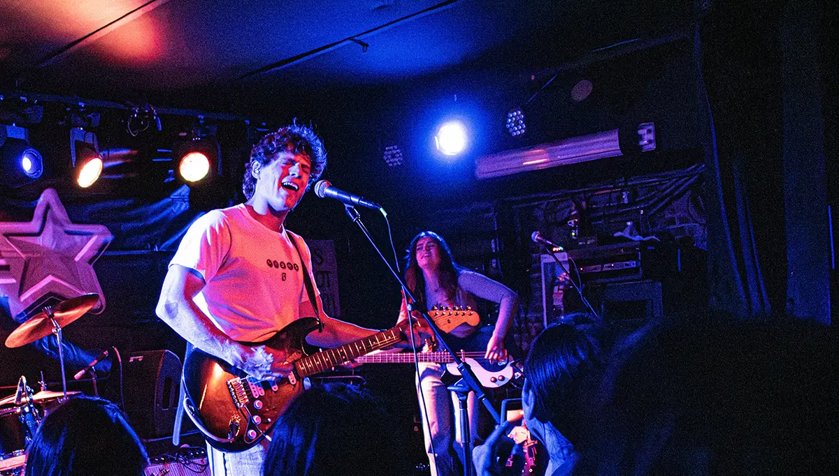 indie rock band hallpass, performing at mercury lounge