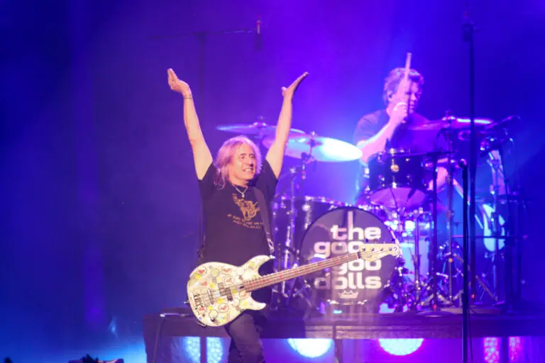Goo Goo Dolls Lake View